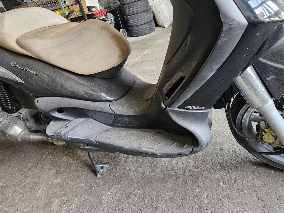Maxiscooter  Piaggio Beverly Cruiser  500