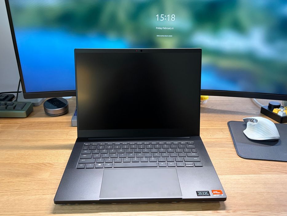 Razer Blade 14 - RTX 4060 - Ryzen 9 7940HS - 32GB