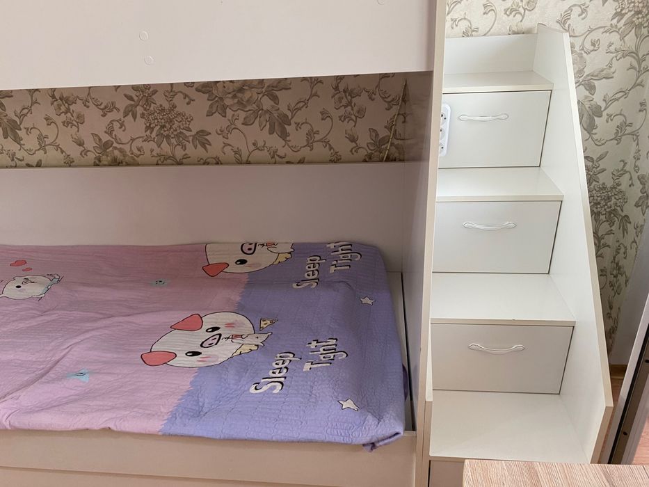 Трехъярусная  кровать