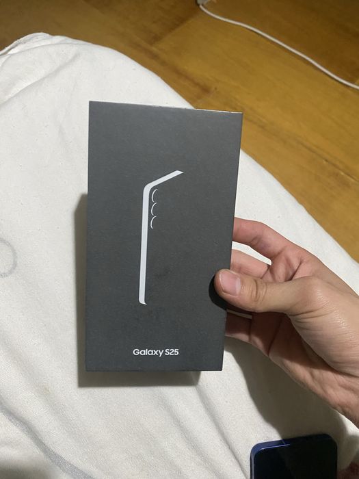 Samsung s25 12/128gb