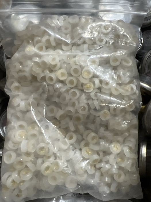 Зпу,манометры, чика, пломбы, раструб- шланг на огнетушител