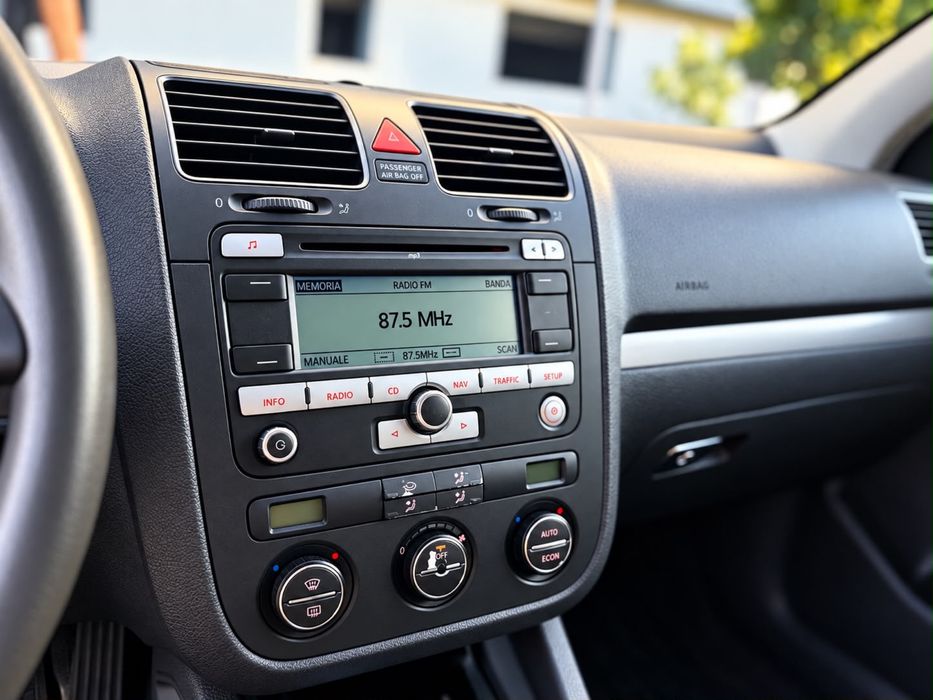 Volkswagen Golf 5 – 1.9 TDI, 105 CP ! Rate / Parc Auto / Buyback !