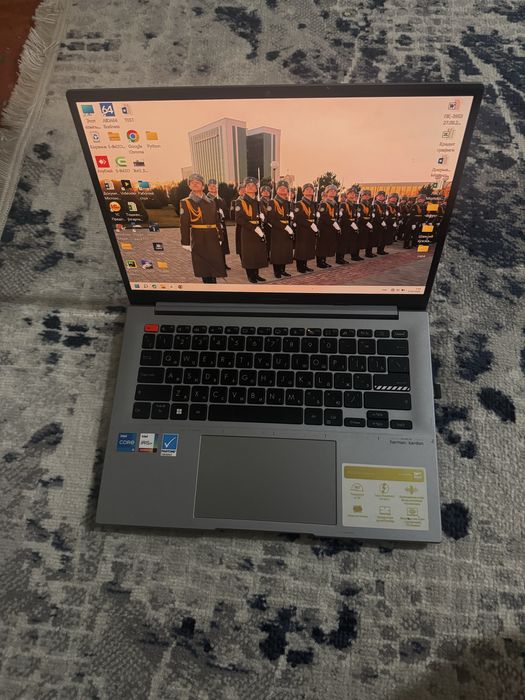 Нотбук Асус новия