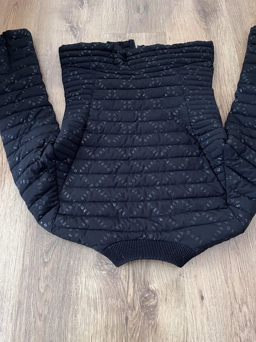 Пролетно яке като ново.