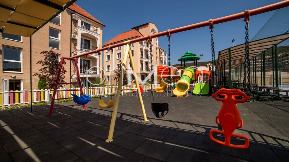 Продава се Тристаен апартамент в Свети Влас - 180 кв.м за 850 €/кв.м - Снимка #8