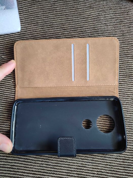 Кожен калъф (тефтер) за моторола мото е5 плюс