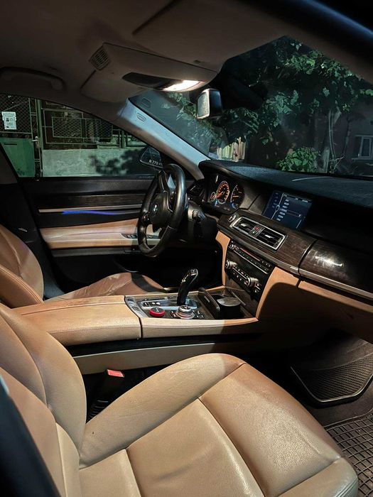 Продавам BMW 730 D F01