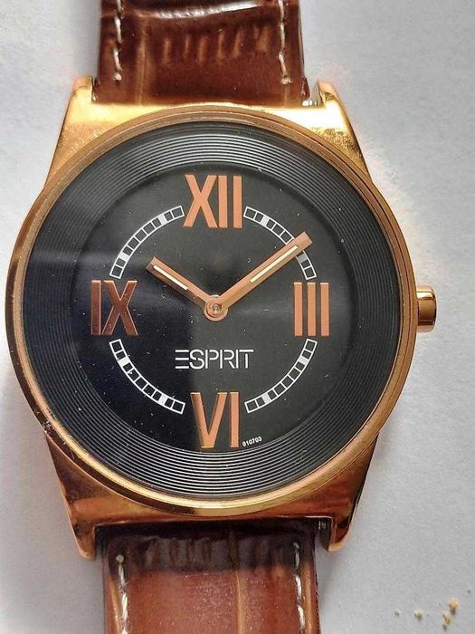 Ceas dama Esprit Quartz – Rose Gold cu Cadran Negru și Curea Piele