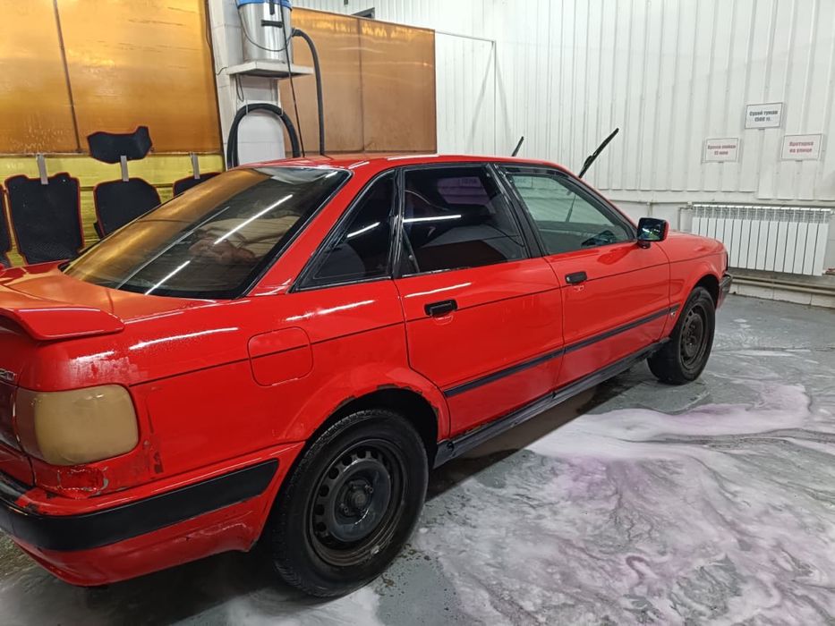 Продам машину Audi 80