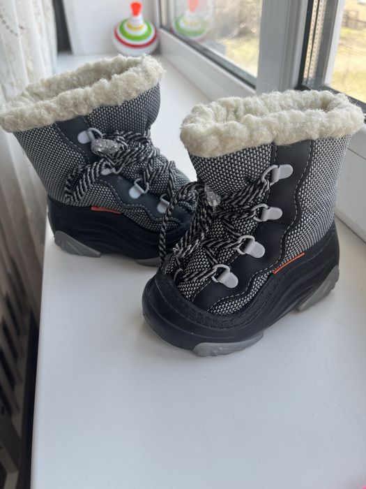 Зимние  дутики р 20-21