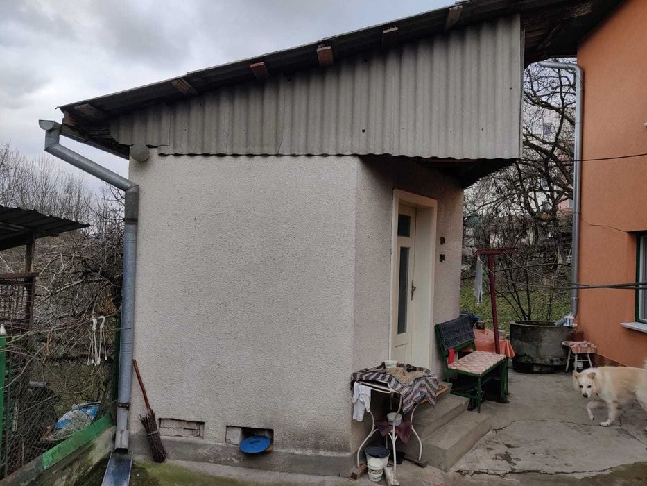 Locuinta 2 Camere, Terasa Acoperita, Bucatarie Vara, Pivnita, Anexe