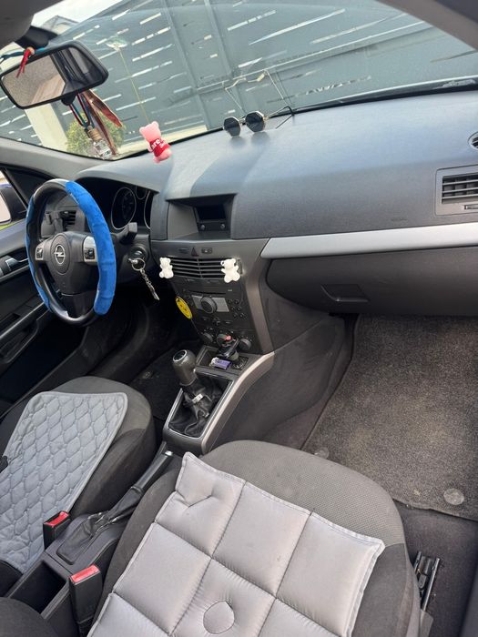 Vând Opel Astra h