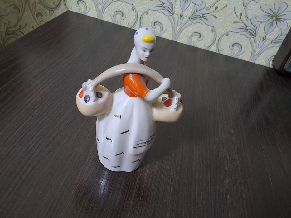 Продам статуэтку