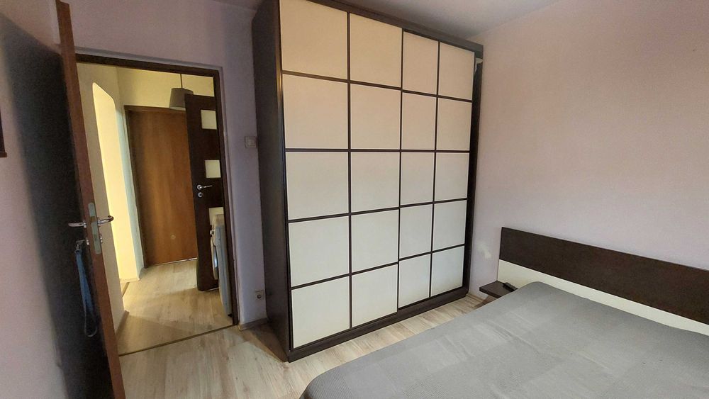 Apartament 3 camere de vanzare