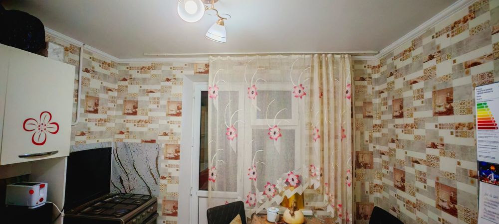 Продам теплый 1 ком кв 6 мкр-н