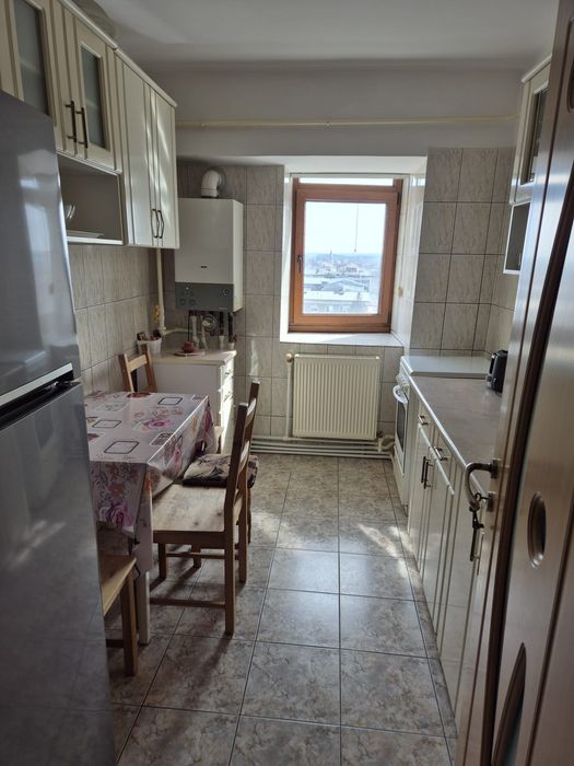 Inchiriez apartament 2 camere Parc Central