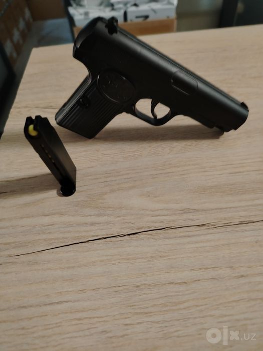Oyinchoq pistolet metal