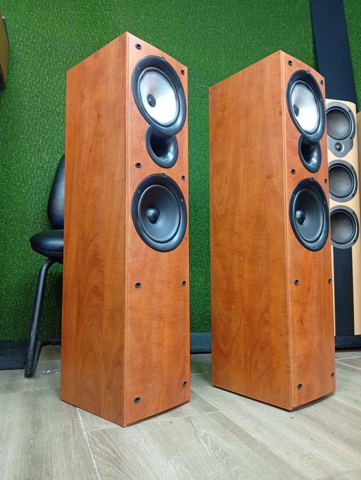 Тонколони KEF Uni-Q Q-55