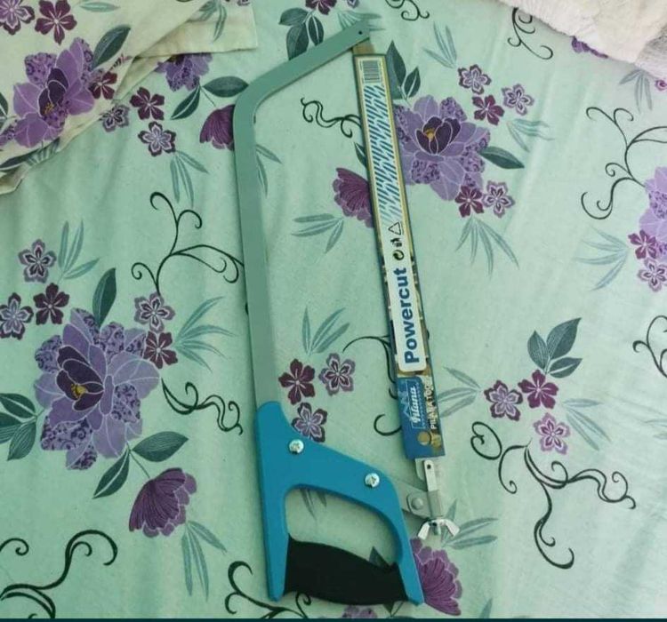 Fierastrau și panza de rezerva pentru tăiat oase scroafa