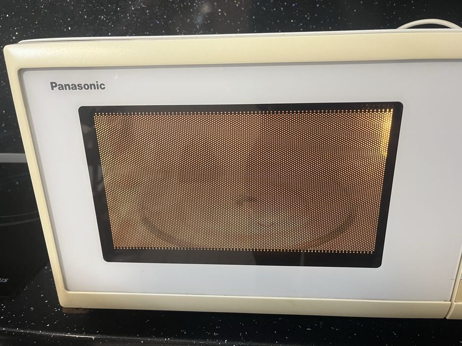 Микровълнова фурна PANASONIC