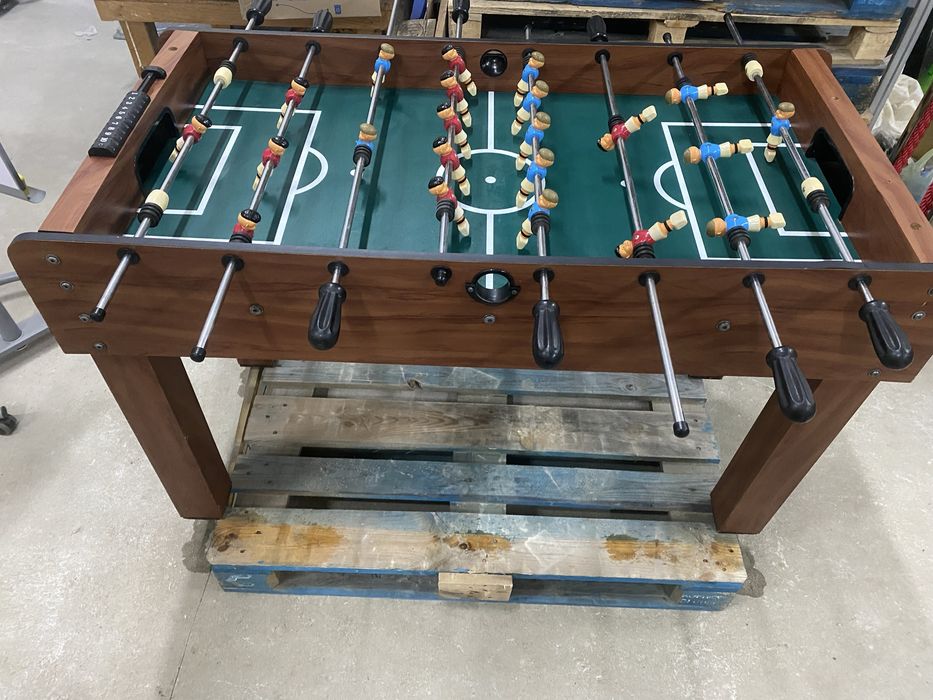 Masa de foosball (masa de fotbal)