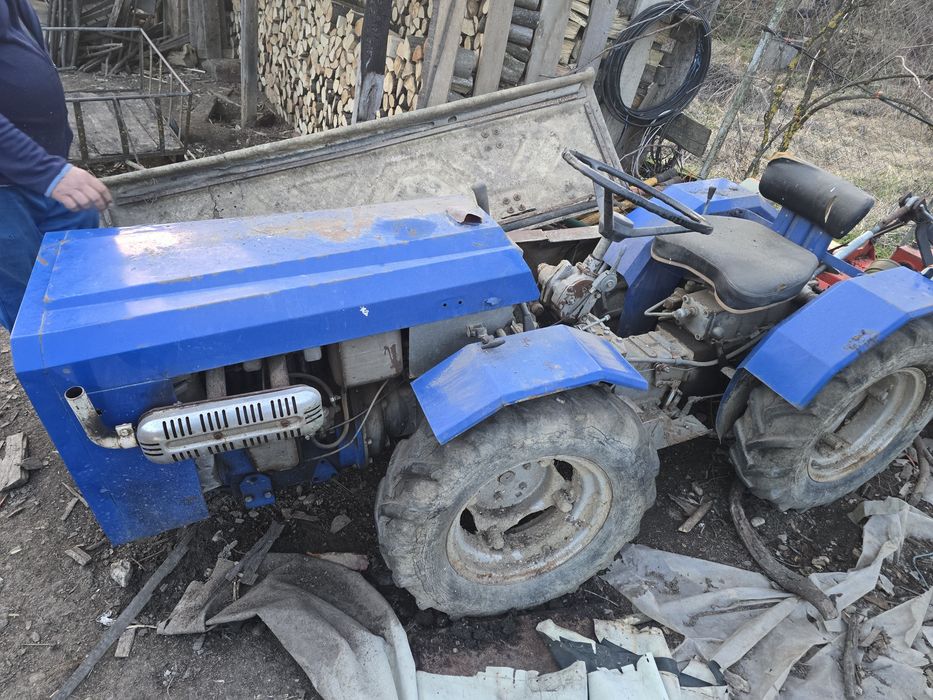 Tractoras ebro  4x4