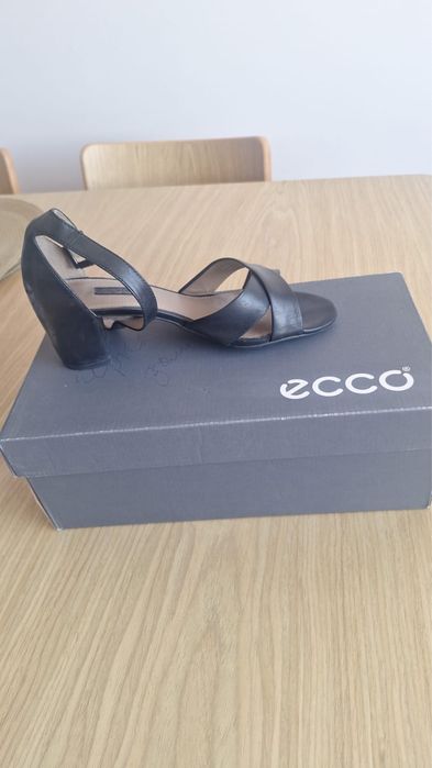 Продам обувь ECCO
