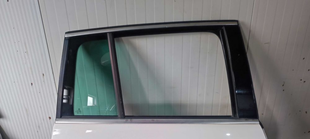 Usa dreapta spate volkswagen vw tiguan 2.0 tdi 2010 cod culoare LB9A