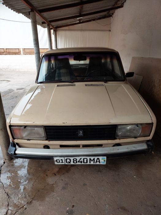 Vaz 05 sotiladi 1981 yil