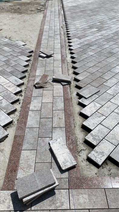 Гранитная брусчатка в Астане