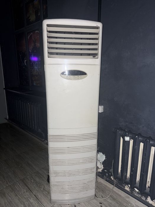 Продам напольный кондиционер LG 30