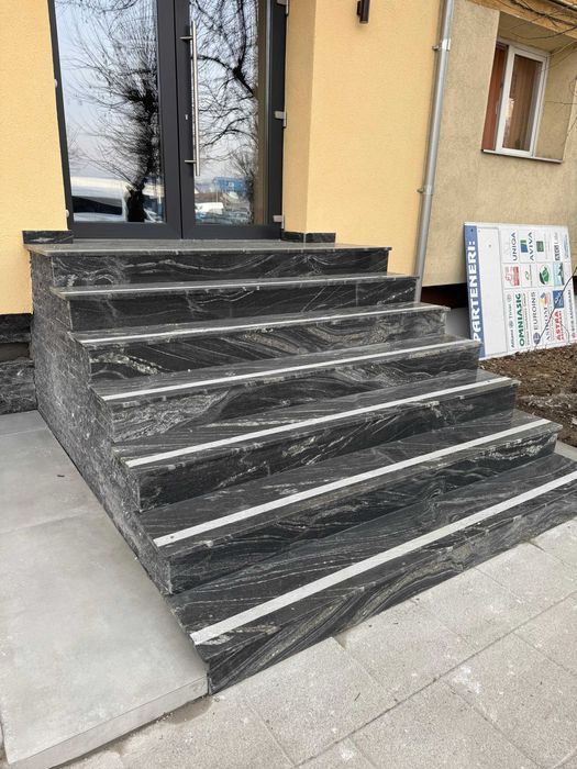 Scari din granit pentru exterior