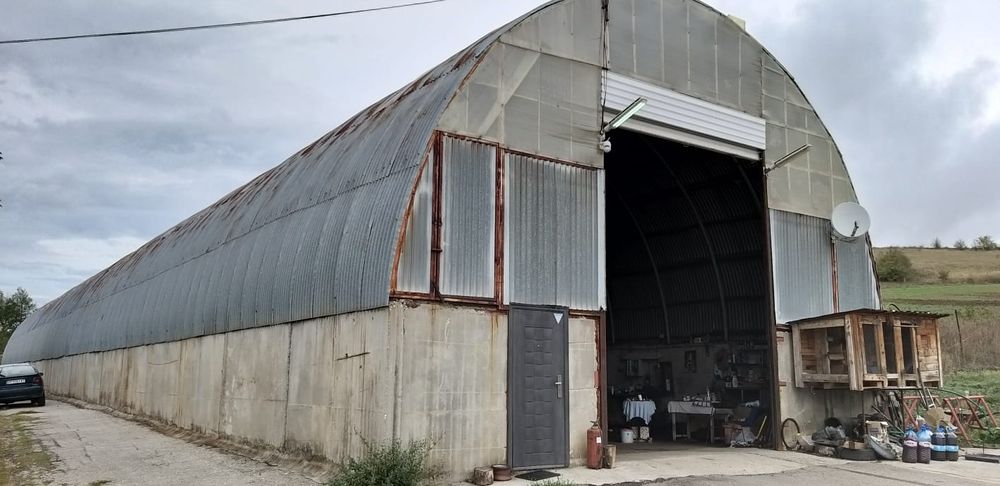 Продава се Промишлена сграда в с. Ушинци, Област Разград - 600 кв.м за 255 €/кв.м - Снимка #15