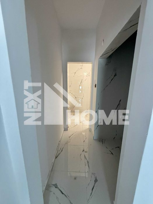 Продава се Тристаен апартамент в Асеновград - 114 кв.м за 1448 €/кв.м - Снимка #2