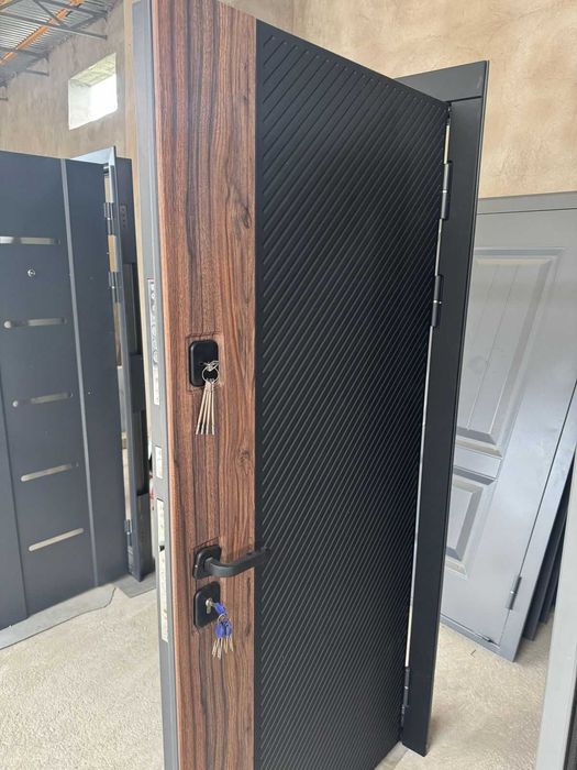 Двери железные оптом и в розницу