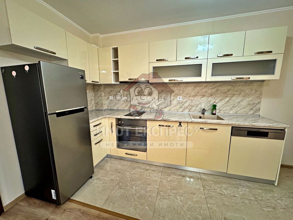 Дава се под наем Двустаен апартамент в Асеновград - 70 кв.м за 398.82 € - Снимка #3