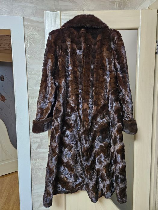 Продам норковую шубу