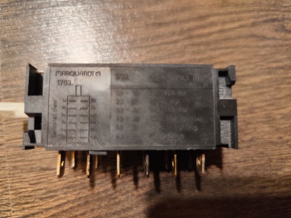 Хладилник за каравана на газ/12 и 220 волтаDometic RML 8550