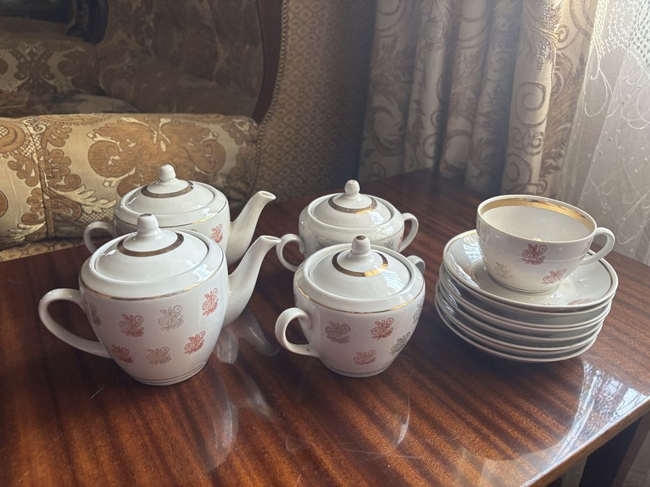 Чайные сервизы и чайники