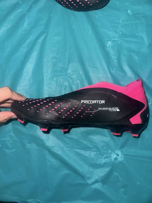 Футболни бутонки addidas predator 44 номер