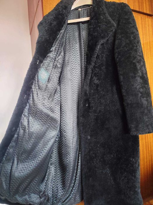 Продавам дамски кожени палта
