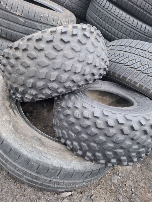 Vand 2 anvelope AT 16×8-7 dunlop bune fara defecte