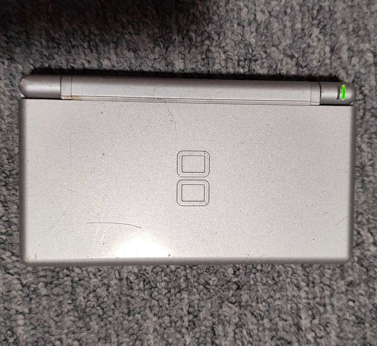Nintendo DS Lite