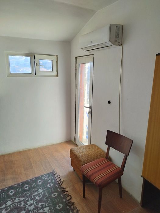 Студио под наем