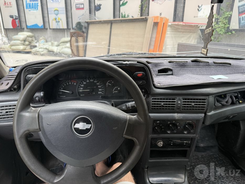 Daewoo Nexia - цвет шампанский