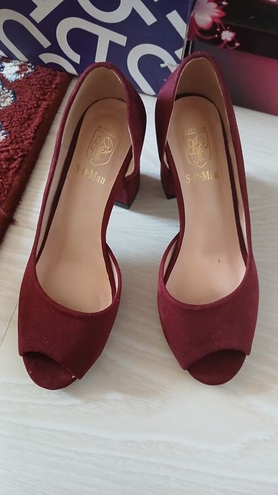 Tufli  yengi kiyilmagan