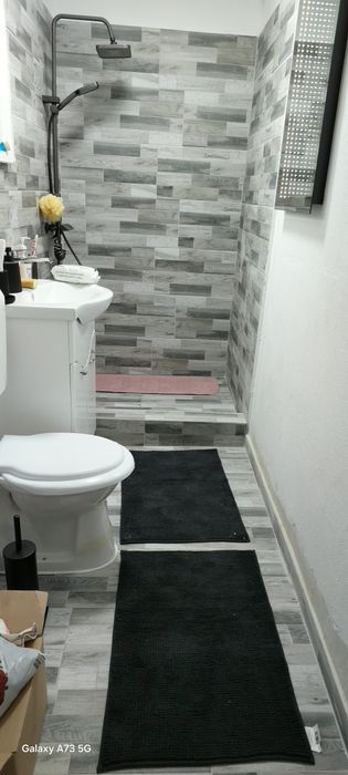 Casa de vanzare, 1459 mp teren genros , doua  intrari, com. Produlesti Dambovita