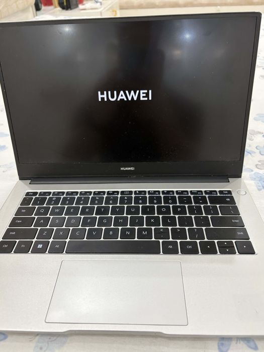 Лаптоп Huawai