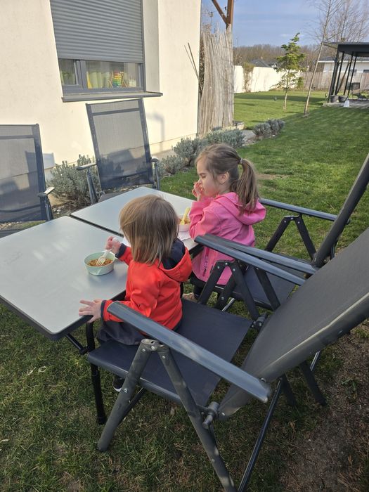 Vand set masa si 4 scaune de camping, impecabile, calitative