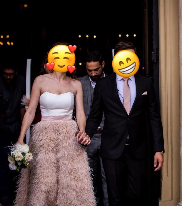 Rochie ocazie pene de strut / nuntă / ocazie / rochie mireasa